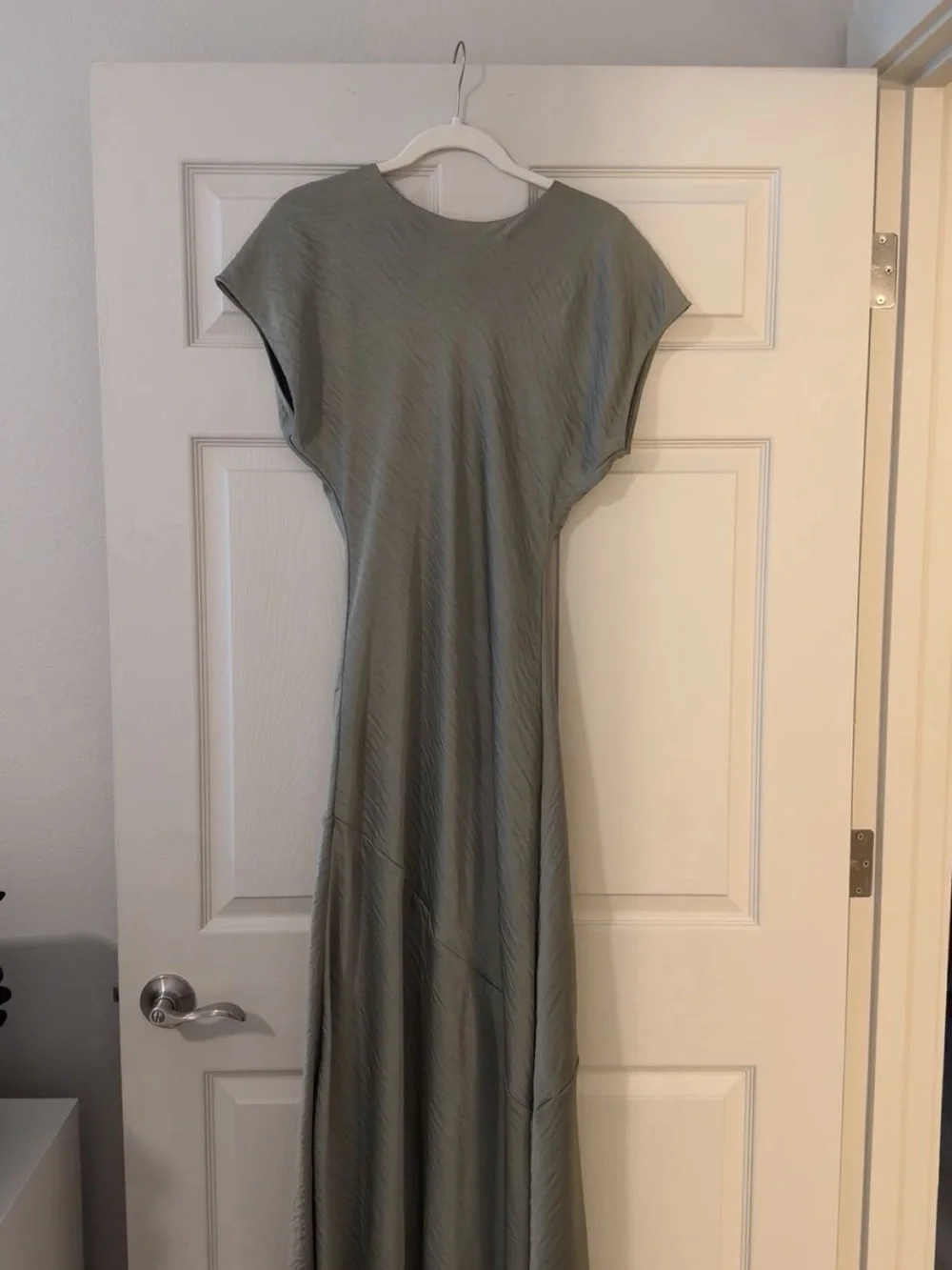 abercrombie sage green dress & Fitch Cap-Sleeve Maxi Green floral dress